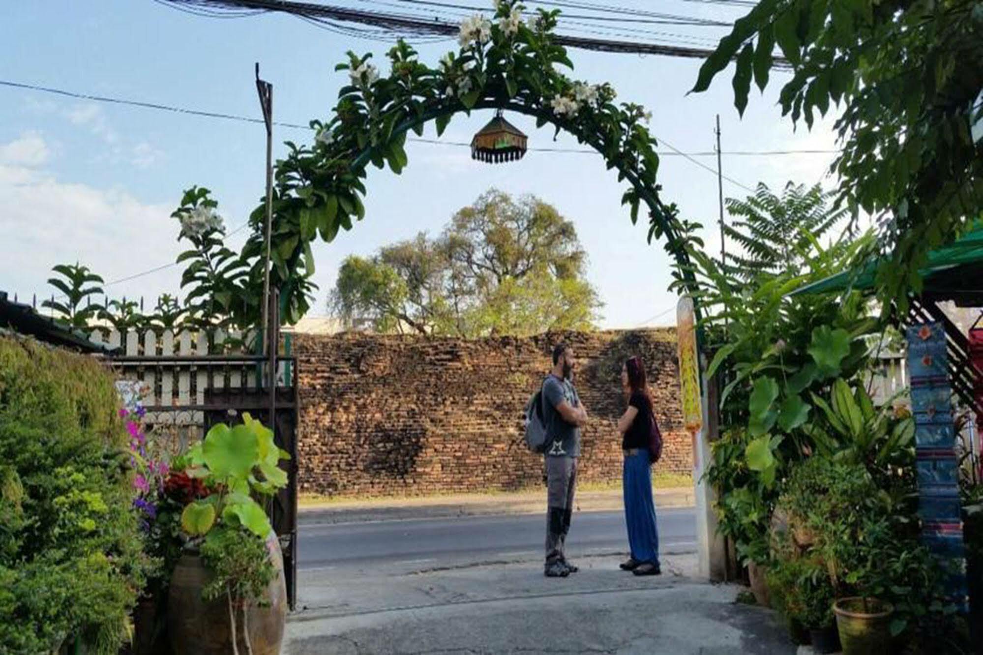 Siriwan Guesthouse Τσιάνγκ Μάι Εξωτερικό φωτογραφία